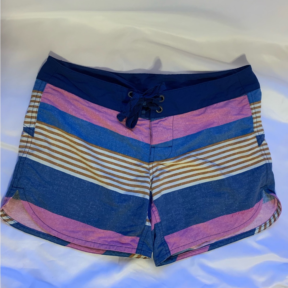 EUC PATAGONIA Wavefarer Board Shorts Women’s Size 0 Swim Suit - 5” Inseam Surf